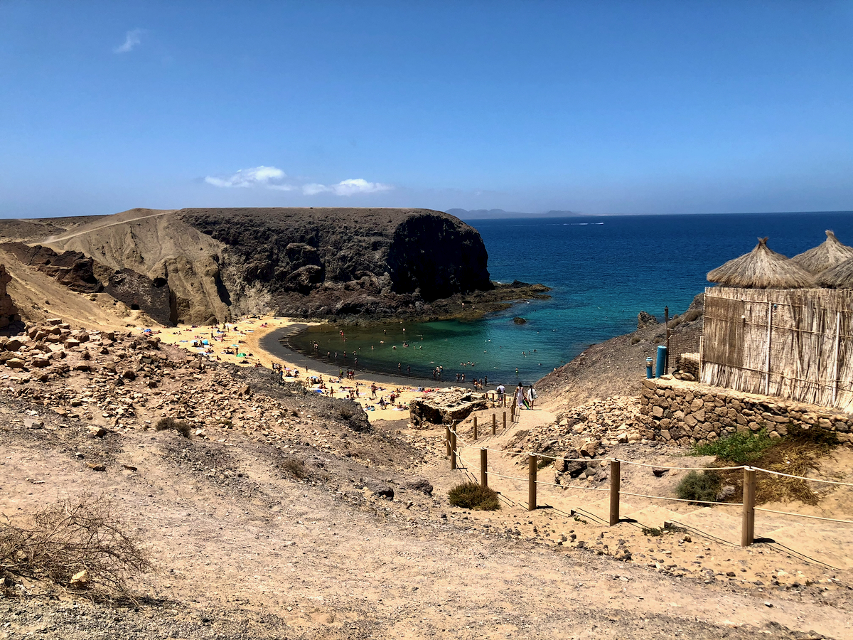 Playa Papagayo Plaža Papagayo z zlatim peskom in turkiznim morjem na jugu Lanzarota