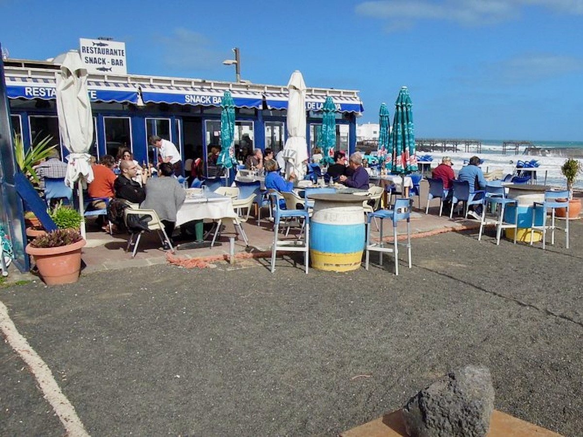 la-casa-de-la-playa-arrieta Restavracija La Casa de la Playa ob obali Arriete